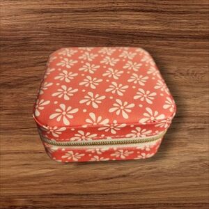 Traveling Jewelry Box